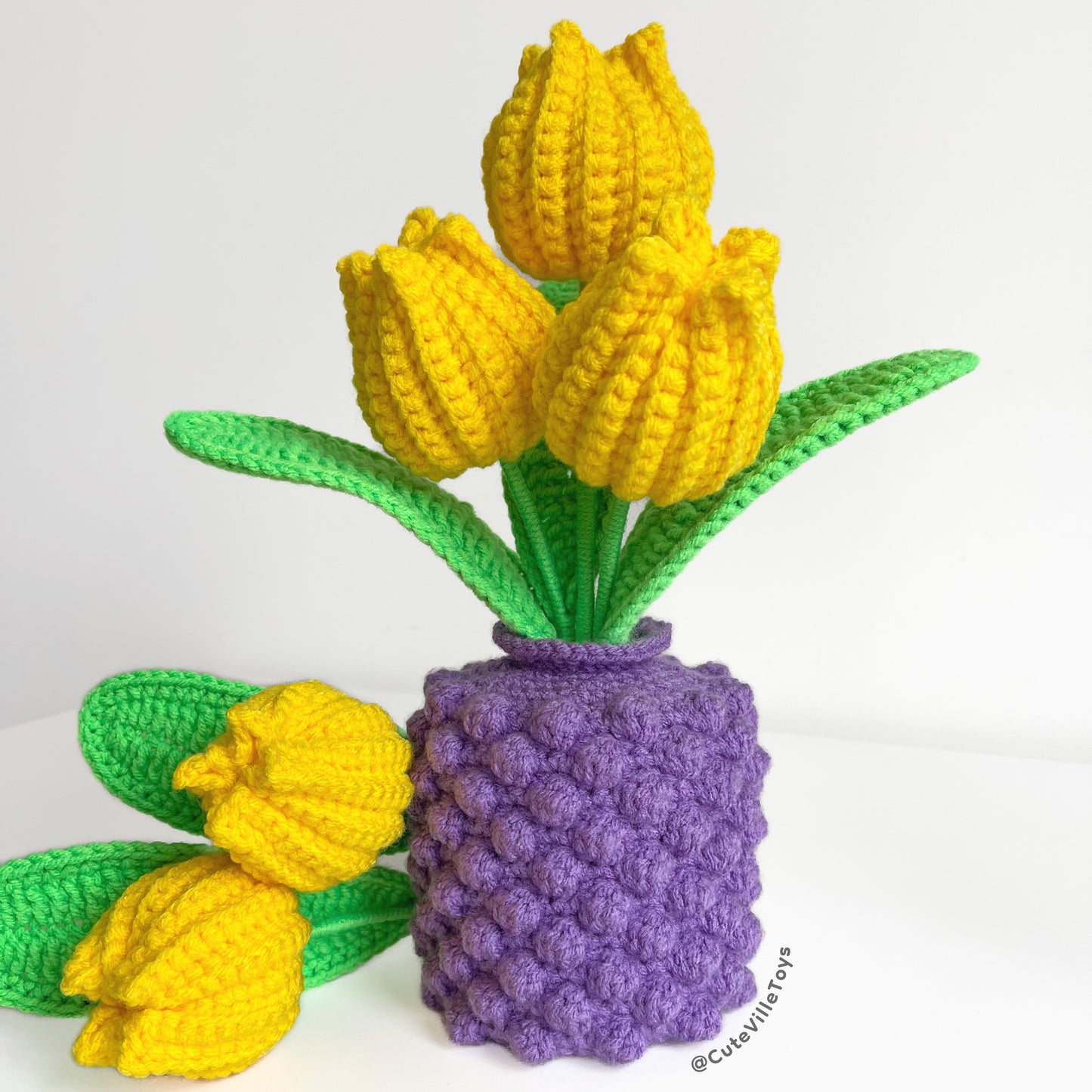 Tulips in Vase Crochet Pattern