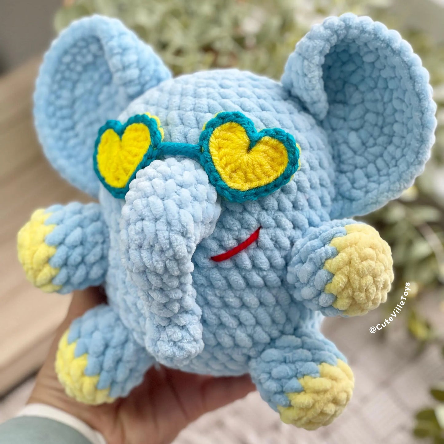 Romantic Elephant Crochet Pattern