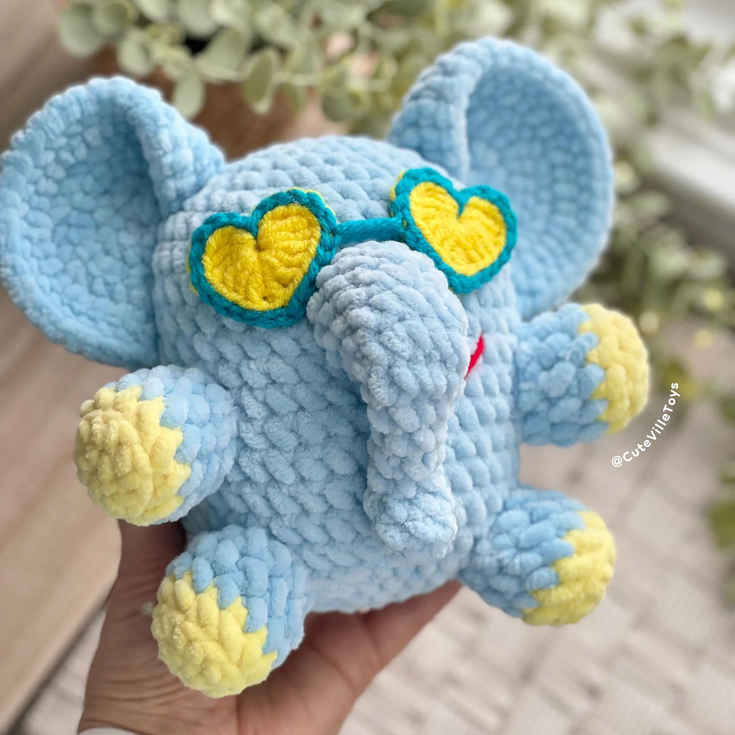 Romantic Elephant Crochet Pattern